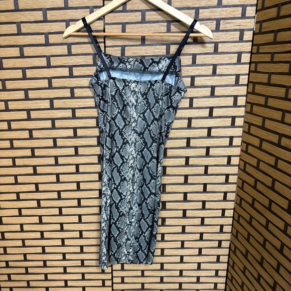 Vamp‎ Gray And Black Snakeskin Pattern Dress Size Small - Picture 2 of 6
